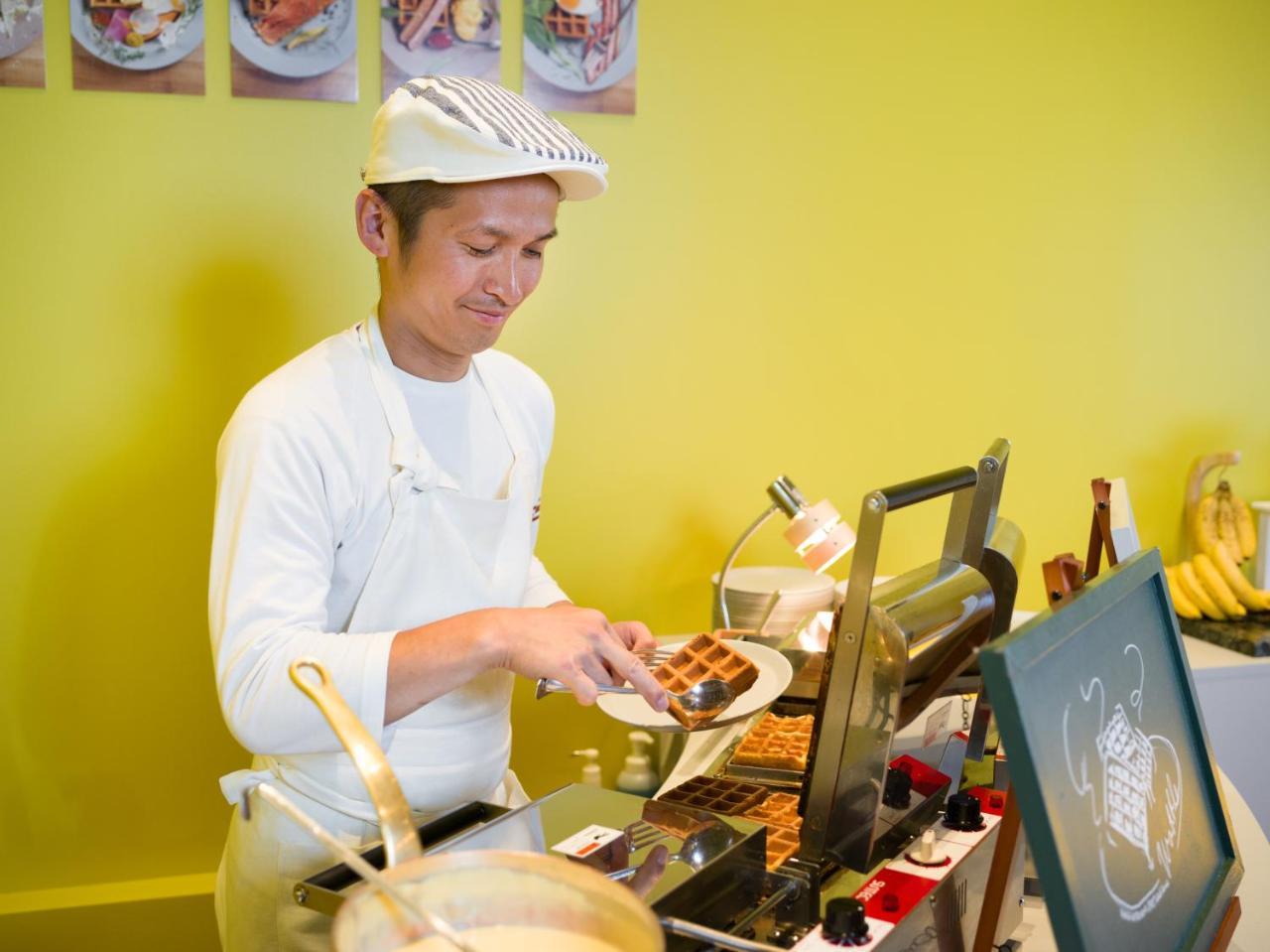 Omo7 Asahikawa By Hoshino Resorts Екстер'єр фото A chef preparing Belgian waffles